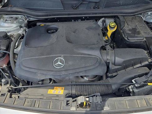 Used 2017 Mercedes-Benz GLA 250 4MATIC image 25