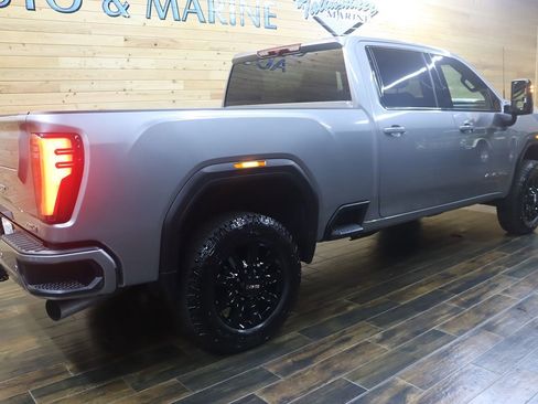 Used 2025 GMC Sierra 2500 AT4 image 5