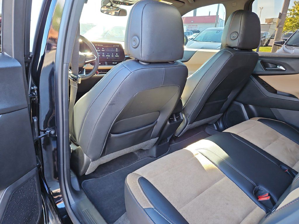 Used 2025 Chevrolet Equinox ACTIV FWD image 18