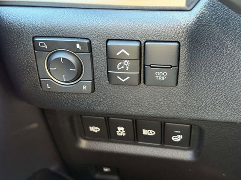 Used 2023 Lexus GX 460 Premium w/ Premium Package AWD/4WD image 25