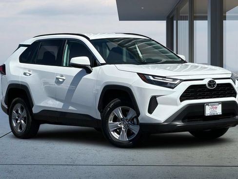 Used 2025 Toyota RAV4 XLE FWD image 2