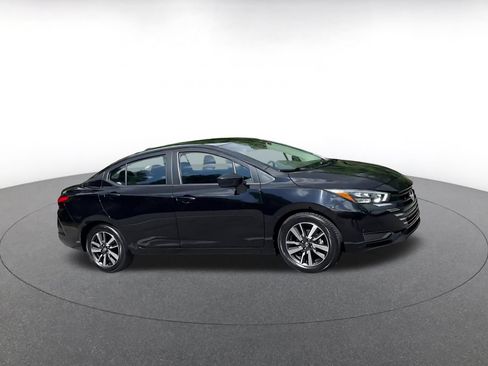 Used 2025 Nissan Versa SV FWD image 2