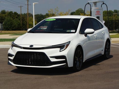Used 2024 Toyota Corolla SE image 21