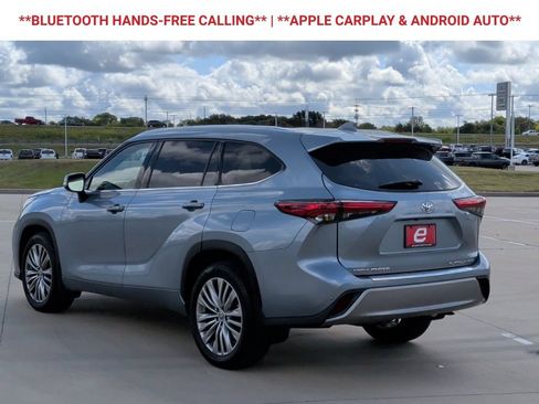 Used 2022 Toyota Highlander Platinum AWD/4WD image 6
