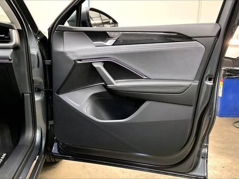 New 2026 Volkswagen Tiguan SE image 30