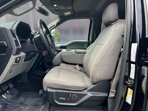 Used 2016 Ford F150 XLT w/ Equipment Group 302A Luxury AWD/4WD image 19