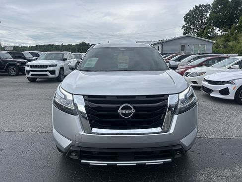 Used 2022 Nissan Pathfinder SL w/ SL Premium Package FWD image 10