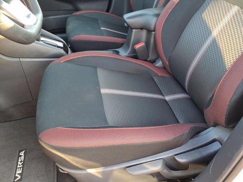 Used 2025 Nissan Versa SR w/ Trunk Package FWD image 4