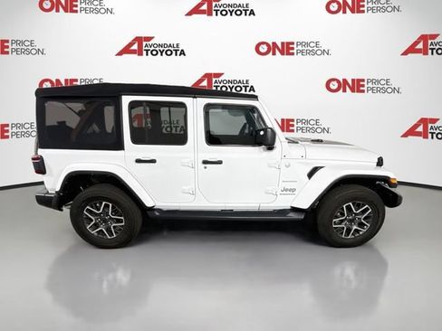 Used 2024 Jeep Wrangler Unlimited Sahara AWD/4WD image 8