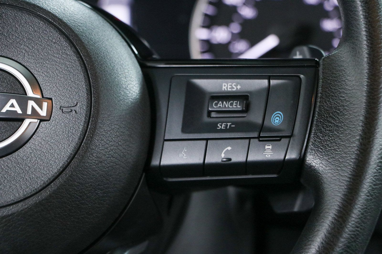 Used 2022 Nissan Rogue SV FWD image 14
