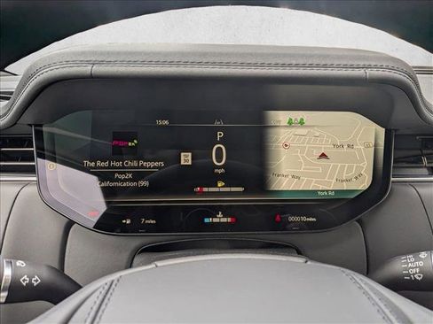 New 2025 Land Rover Range Rover SE image 11