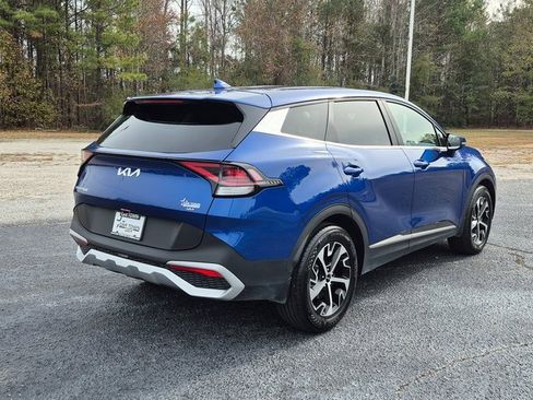 Used 2025 Kia Sportage EX image 2