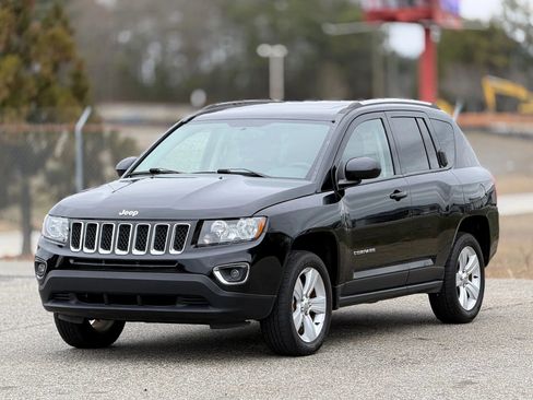 Used 2015 Jeep Compass High Altitude image 6