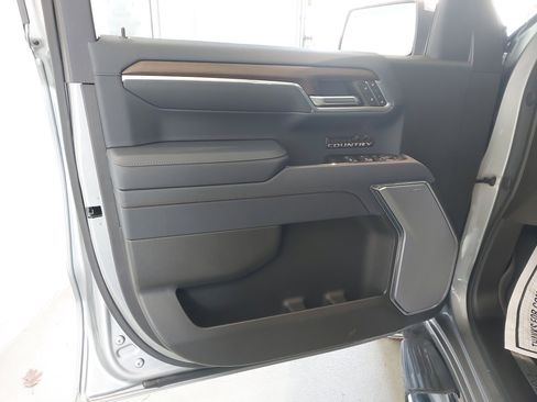 Used 2025 Chevrolet Silverado 1500 High Country w/ High Country Premium Package image 24