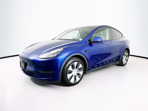 Used 2020 Tesla Model Y Long Range image 3