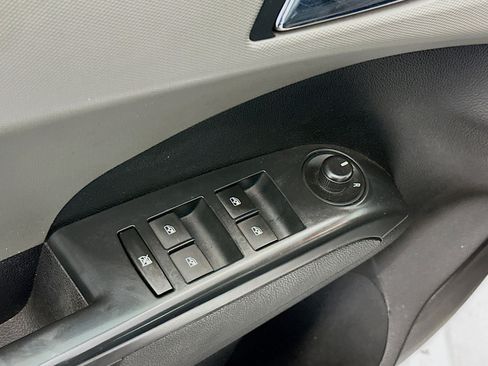 Used 2015 Chevrolet Sonic LTZ image 15