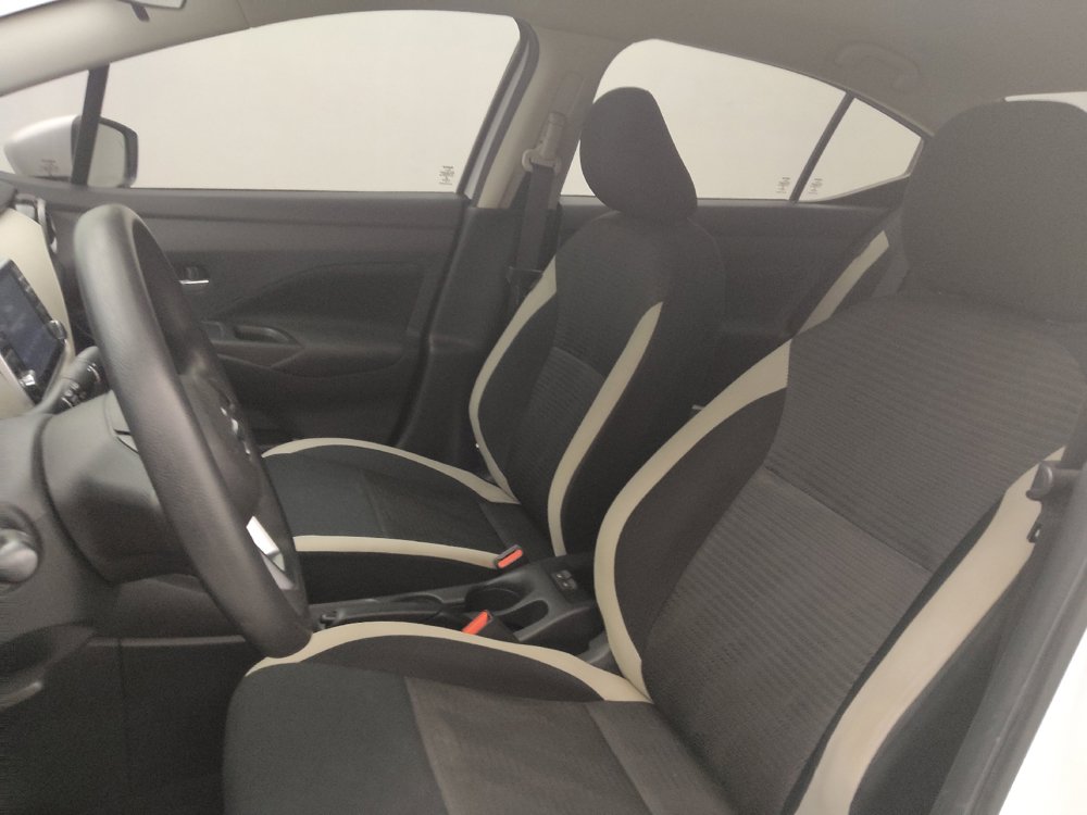 Used 2021 Nissan Versa SV FWD image 17