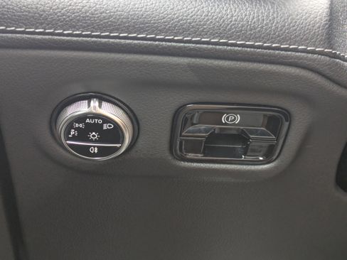 Certified 2023 Mercedes-Benz EQE 350+ SUV image 28