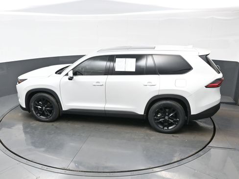 Used 2025 Toyota Grand Highlander Platinum image 40