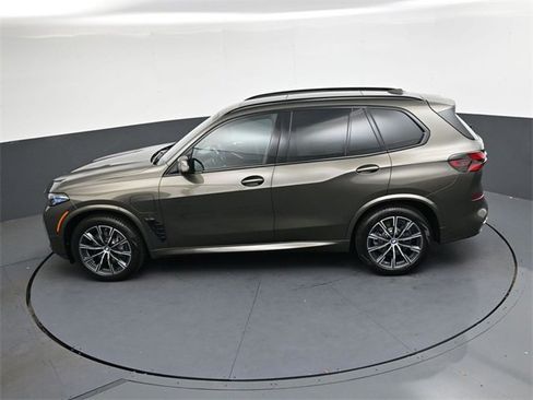New 2026 BMW X5 xDrive50e w/ M Sport Package image 21