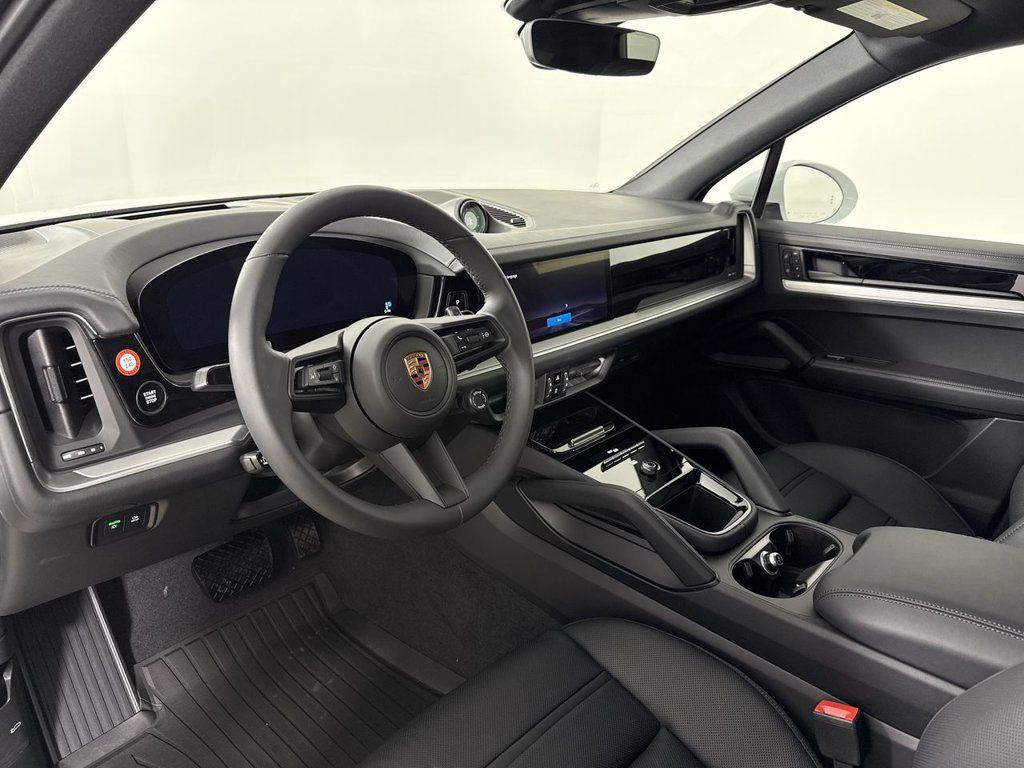 Certified 2026 Porsche Cayenne AWD/4WD image 4