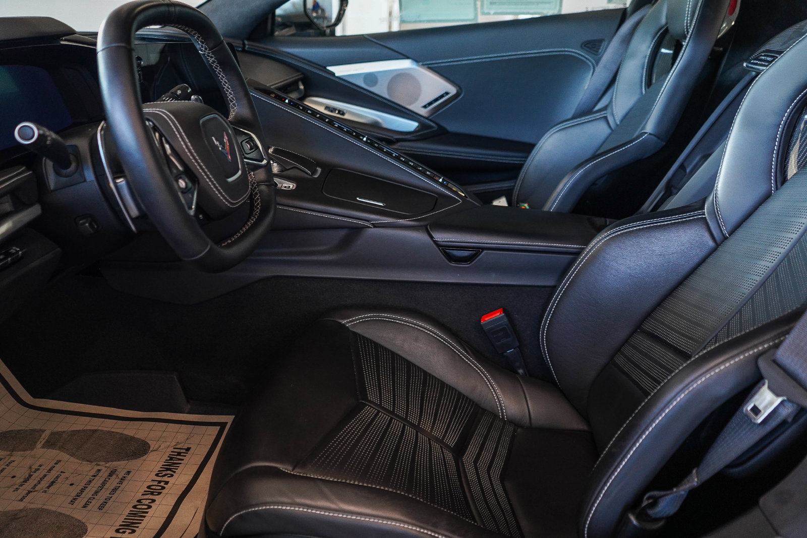 Used 2022 Chevrolet Corvette Stingray Premium Conv w/ Z51 Performance Package RWD image 19