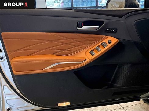 Used 2019 Toyota Avalon Limited w/ All Weather Liner Package image 22