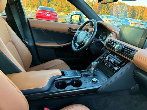 Used 2023 Lexus IS 300 AWD w/ Premium Package image 11