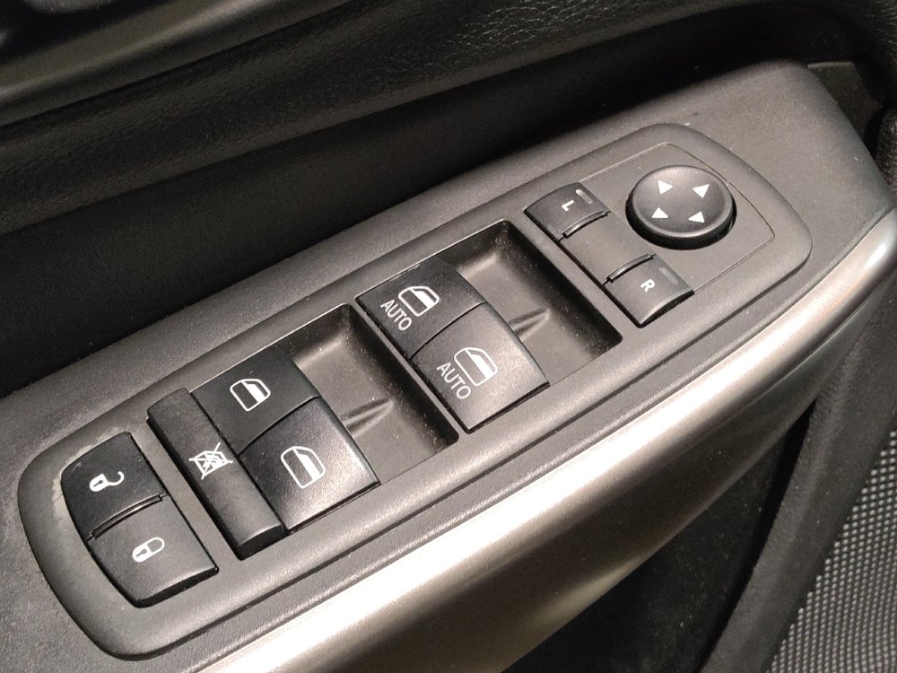 Used 2021 Jeep Cherokee Limited AWD/4WD image 27