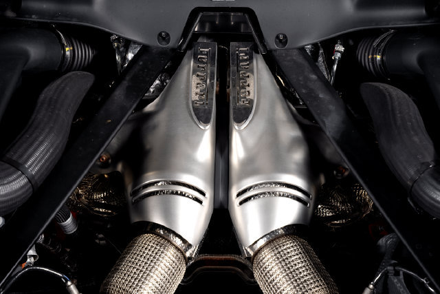Used 2024 Ferrari 296 GTB RWD image 12
