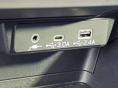 Certified 2025 Subaru Crosstrek 2.0i Premium image 22