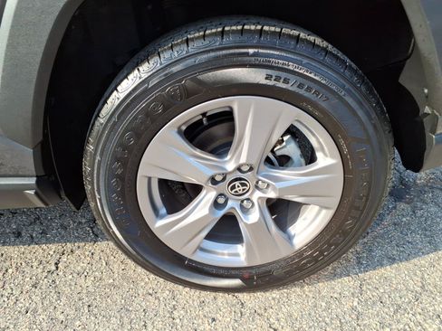 Certified 2024 Toyota RAV4 LE AWD/4WD image 15