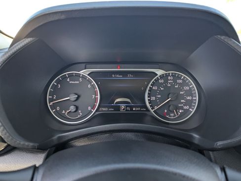 Certified 2025 Nissan Sentra SV image 29