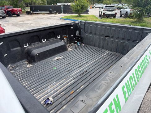 Used 2021 GMC Sierra 1500 SLE RWD image 6