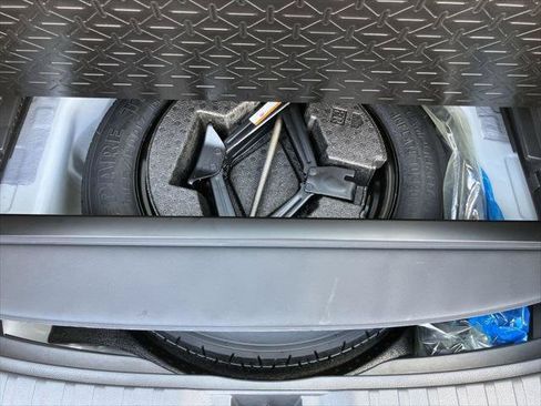 Certified 2025 Toyota RAV4 XLE AWD/4WD image 27