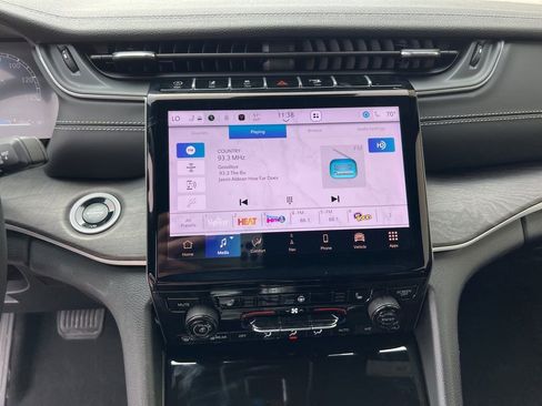 Certified 2025 Jeep Grand Cherokee L Limited w/ Trailer Tow Package image 17