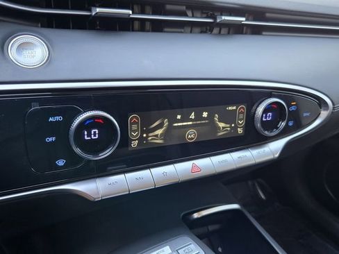 Certified 2023 Genesis GV70 2.5T image 19