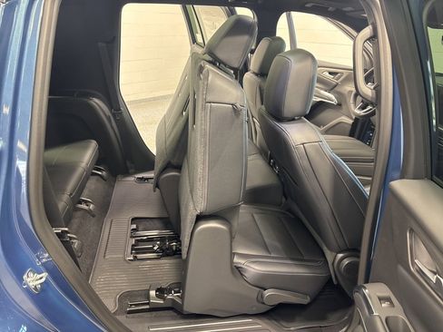 New 2026 Chevrolet Traverse LT w/ Sun and Wheel Package image 37