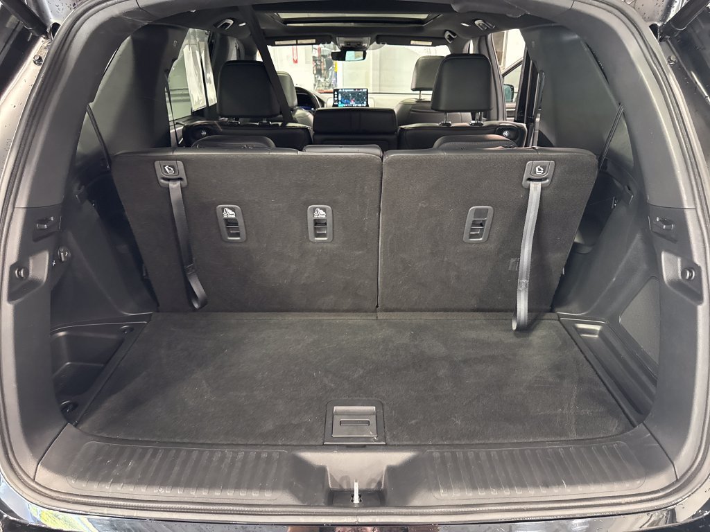 Used 2025 Honda Pilot Black Edition image 44