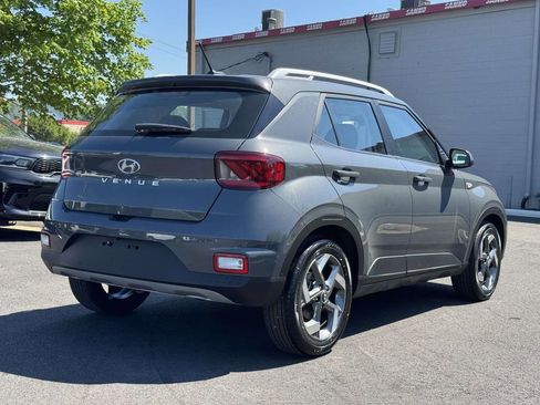 Used 2025 Hyundai Venue SEL FWD image 22