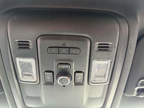 Certified 2023 Chevrolet Suburban LT w/ Luxury Package image 30