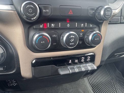 Used 2022 RAM 1500 Laramie AWD/4WD image 17