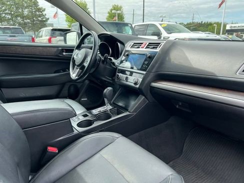 Used 2016 Subaru Outback 2.5i Limited AWD/4WD image 10