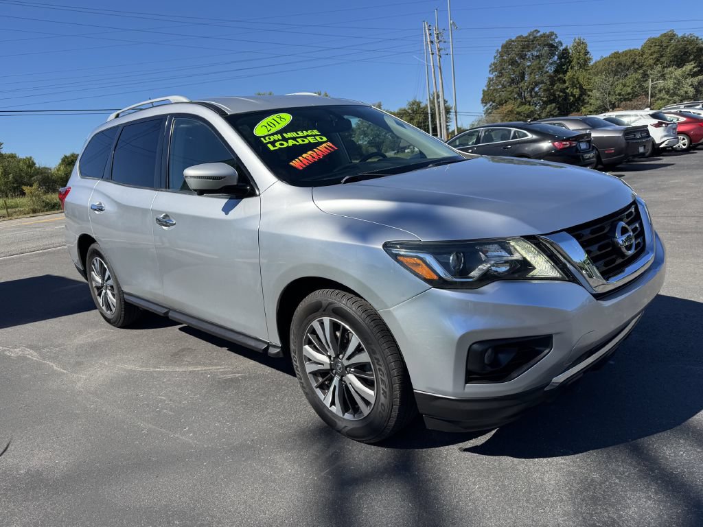 Used 2018 Nissan Pathfinder SL FWD image 3