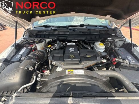 Used 2018 RAM 3500 SLT image 26