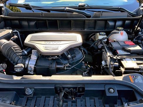 Used 2017 Cadillac XT5 Premium Luxury w/ Driver Assist Package image 37