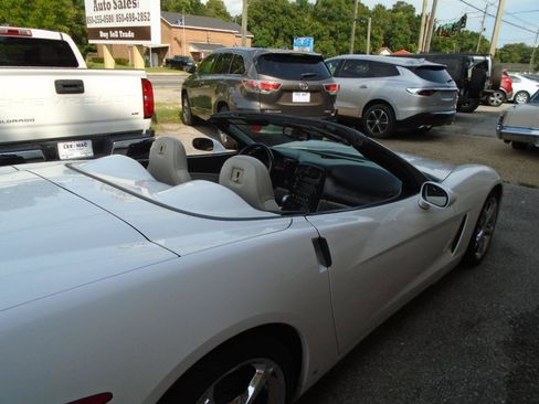 Used 2009 Chevrolet Corvette Convertible w/ Preferred Equipment Group RWD image 21