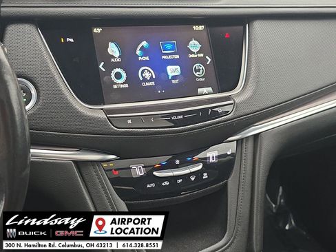 Used 2018 Cadillac XT5 Luxury w/ Driver Awareness Package image 14