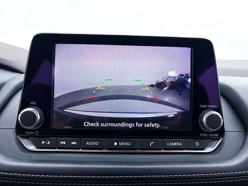 Used 2022 Nissan Rogue SV FWD image 5