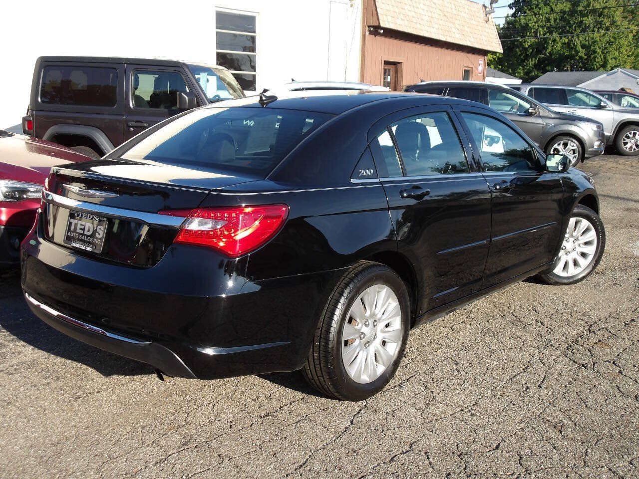 Used 2013 Chrysler 200 LX FWD image 6